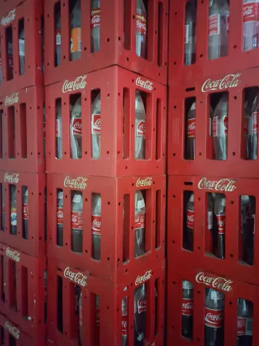 Caixa coca cola/Schin e Skol litrão/Kaiser e Sol