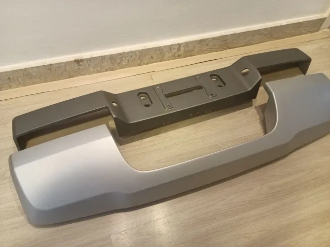 Para-choque traseiro Troller 