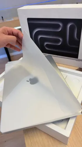 MacBook Pro M5 512GB / 16GB - Oferta em Campinas 