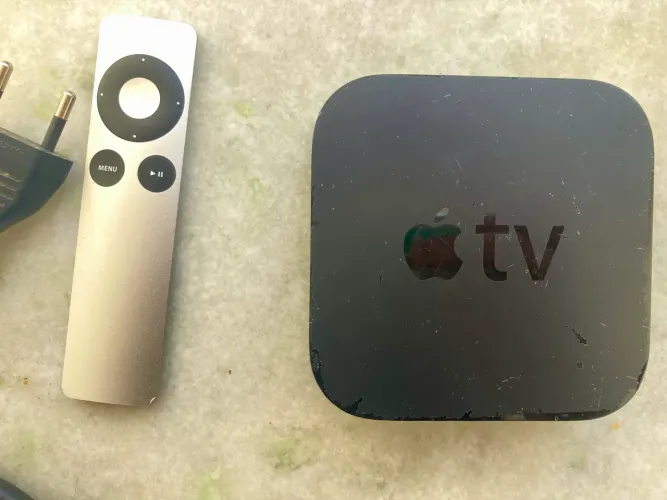 aparelho Apple TV 3a geração funcionando perfeitamente