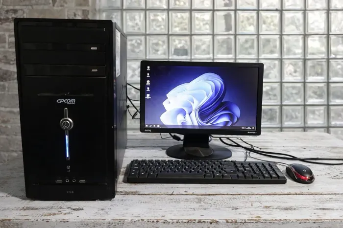 COMPUTADOR COMPLETO/4GB RAM/WINDOWS 10/ENTREGO