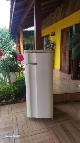 Geladeira Electrolux R28 super 127v.