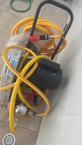 Lavadora Alta Vazao 3cv 550psi El-4000v3 Mono Eletroplas Preto 127/220v 60