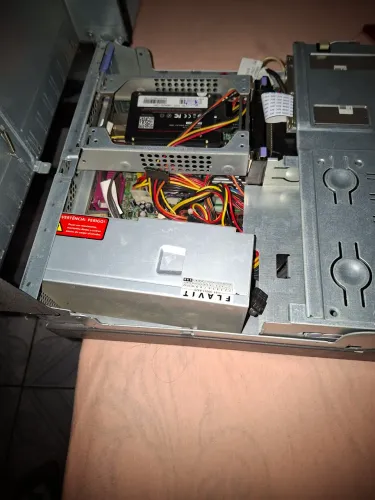Vendo cpu por 150 reais 