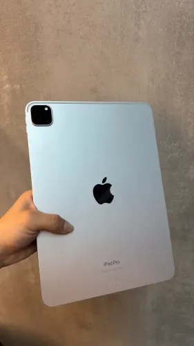 iPad Pro M2 Silver 256gb + pencil Seminovo impecável (90 dias de garantia) (LOJA FÍSICA)