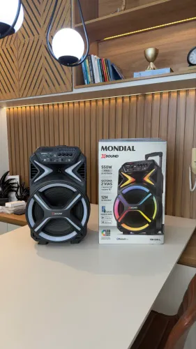 Caixa mondial 550 w com bateria de 12 horas