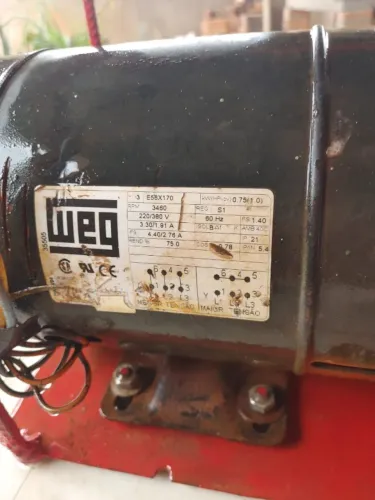 Bomba d/água centrifuga trifasica de 1cv 220/380v saida 1'polegada toda revisada excelent