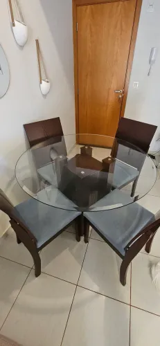 Conjunto mesa e cadeiras jantar 4 lugares