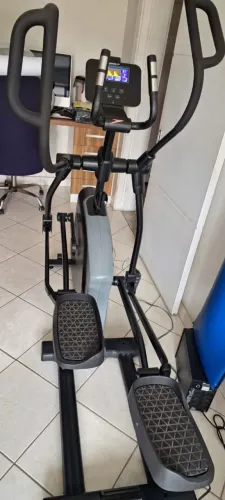 Elíptico Spedoo modelo E-55 super conservado menos de 100 horas de uso 