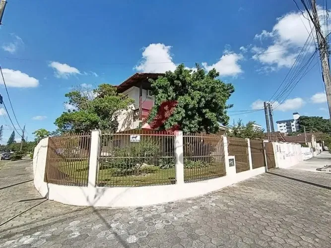 SOBRADO no BUCAREIN com 3 quartos para LOCAÇÃO, 147 m²