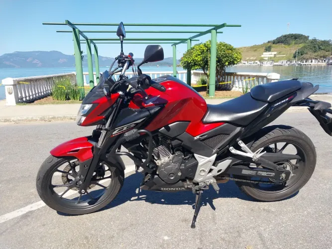 Vendo Cb300f Twister abs Moto sem multas 2026 ok Moto de garagem tudo ok