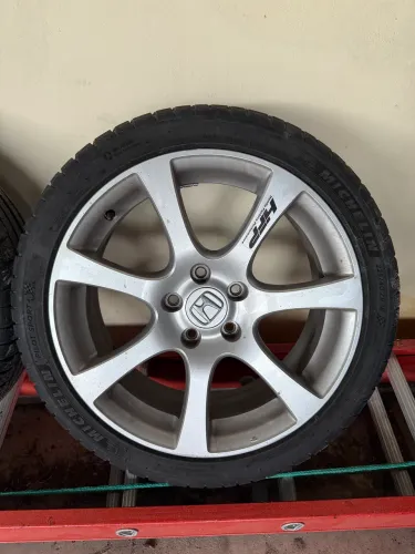 Rodas HFP - originais Honda civic si americano 18? 