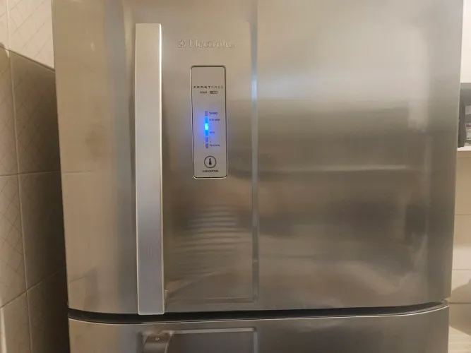 Geladeira Electrolux Inox - usada mas em perfeitas condições 