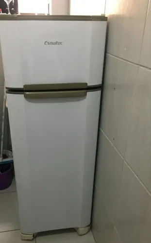 Geladeira Esmaltec