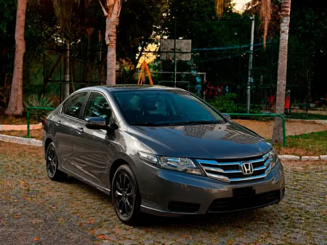 Honda City Sedan LX 1.5 Flex 16V 4P Aut. 2013