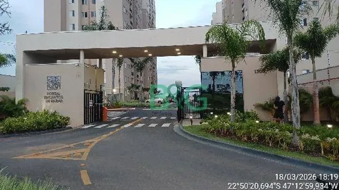 Apartamento com 2 dormitórios à venda, 51 m² por R$ 181.854,44 - Parque Orestes Ôngaro - H