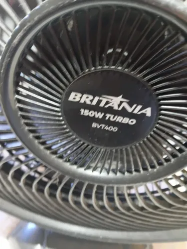 Vende-se esse ventilador de 40 cm Britânia novo pra hoje 150