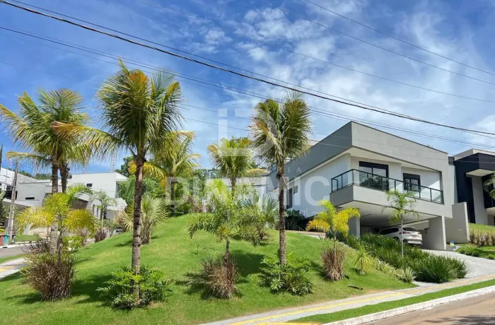 Casa de Alto Padrão em Condomínio Fechado - Portal do Sol Mendanha, Goiânia GO
