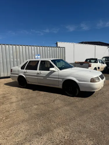Volkswagen Santana 2.0 MI 2P E 4P (álcool) 2003
