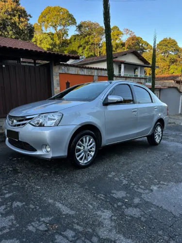 Toyota Etios XLS Sedan 1.5 Flex 16V 4P Mec. 2016