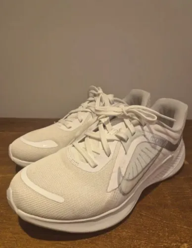 Tênis Nike Quest Running Branco