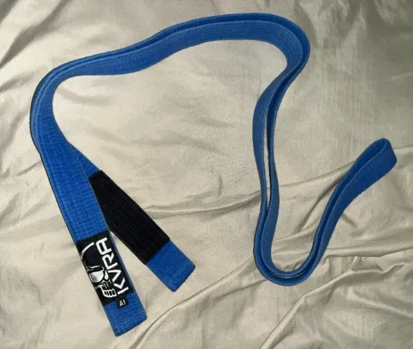 FAIXA AZUL DE JIU-JITSU - TAMANHO A1 - MARCA KVRA