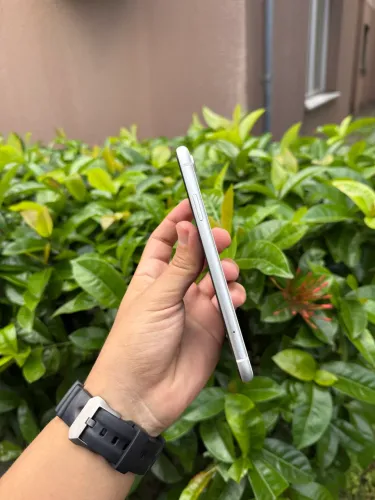 iPhone XR 64Gb