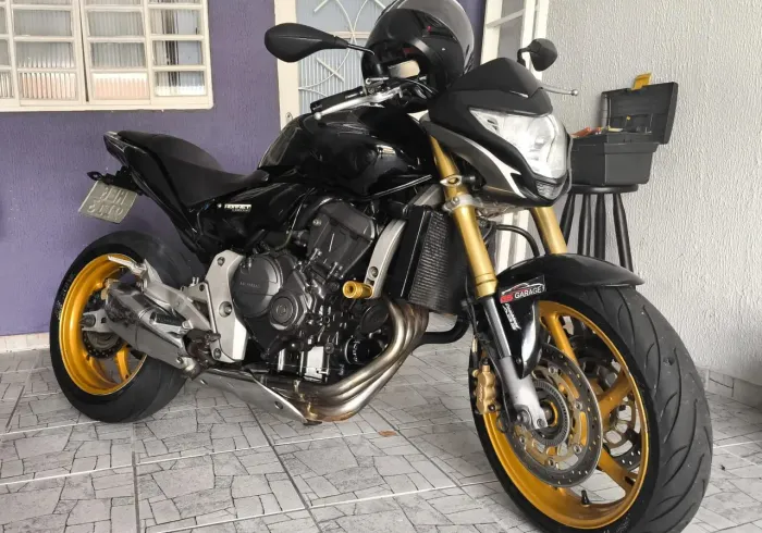 Hornet injetada perfeita
