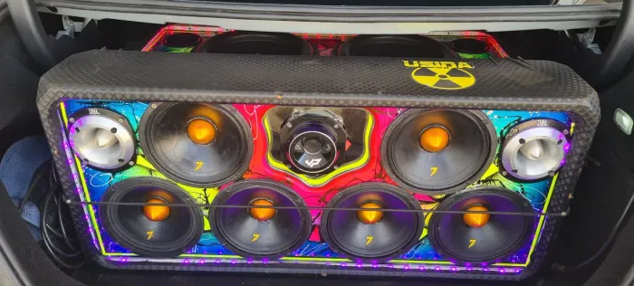 Vendo som automotivo completo