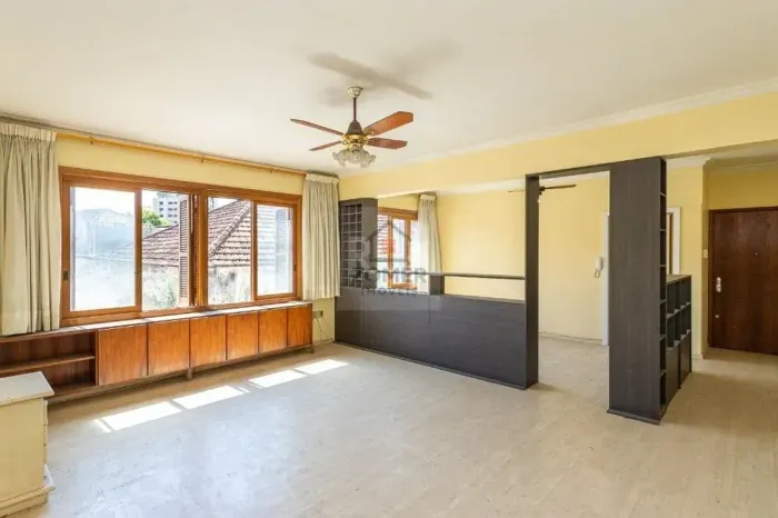 Apartamento com 157 metros 3 quartos a vaga no bairro Santa Cecília - Porto Alegre - RS