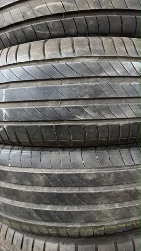 Pneu 195/55/16 marca Michelin