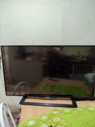 Tv AOC 43 polegadas - defeito de tela lista branca