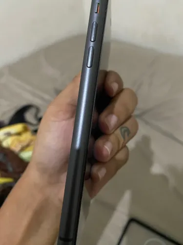 iPhone 11 em perfeito estado