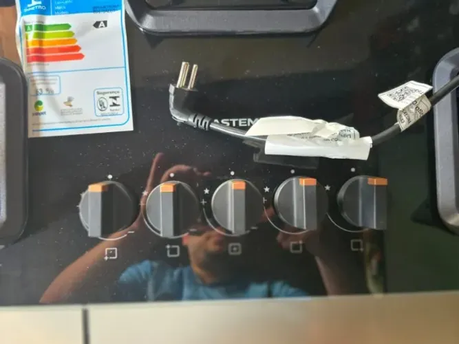 COOKTOP BRASTEMP A GAS 5 BOCAS COM GRADES DE FERRO PRETO 127/220V