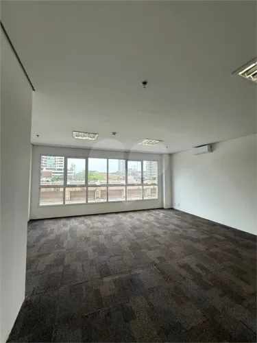 Salas para locação em Sítio tamboré alphaville - SP