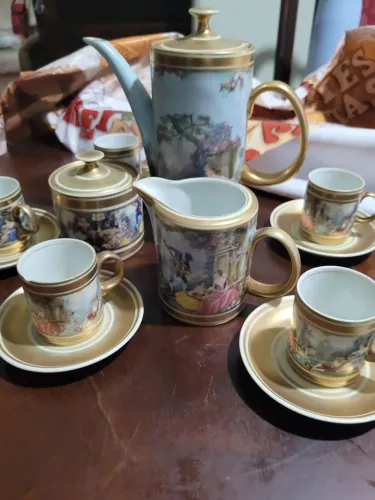 Porcelanas e artigo antigo