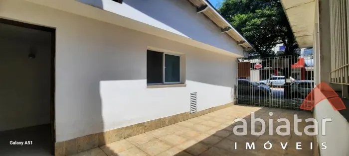 Casa comercial à venda ou locação Jardim Maria Rosa 6 salas Taboão da Serra