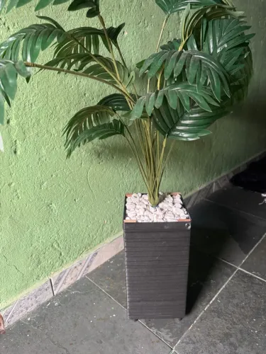 Planta Artificial Palmeira 1 Metro Grande Em Vaso Decoração