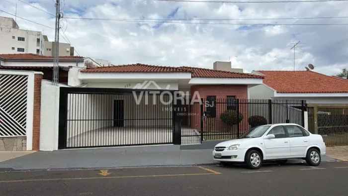 Casa, 3 Dorm, 1 banh, Vila São Pedro, Próxima ao Hospital de Base e Rio Preto Shopping