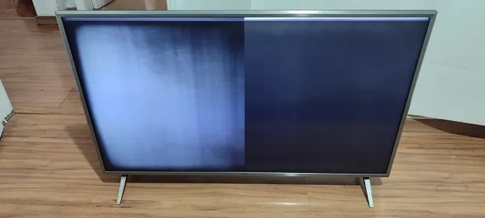 Tv Lg 43Um7500 (Defeito tela está assim)