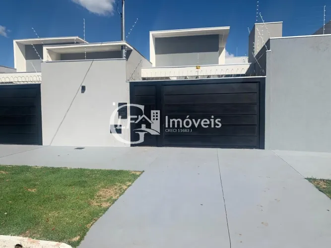 Casa à venda em Campo Grande-MS, na Vila Margarida: 3 quartos, 1 suíte, 2 salas, 2 banheir