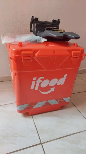 Baú 110L para Entregador - Estado de novo