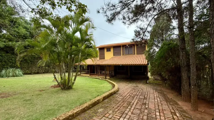 Imóvel para venda possui 161 metros quadrados com 3 quartos em Aconchego da Serra - Itabir