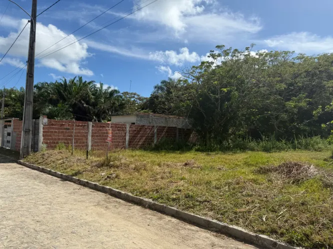 Terreno na praia de Catuama