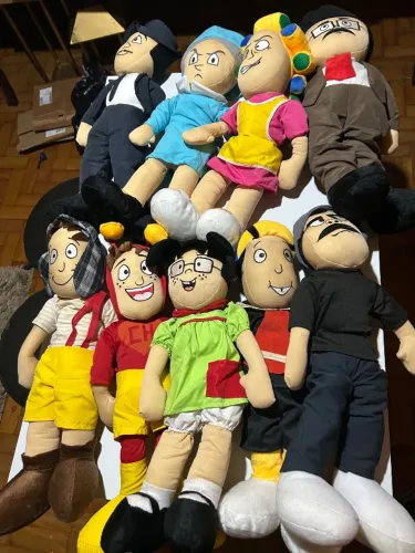 Turma do chaves pelúcia