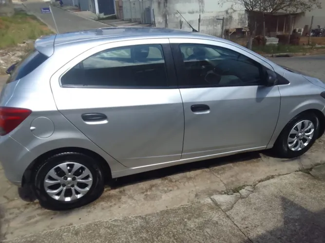 Chevrolet Onix JOY Hatch 1.0 8V Flex Mec. 4P 2019
