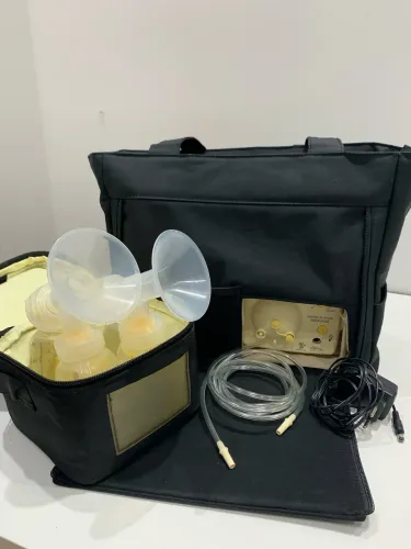 Extratora de Leite Medela Elétrica Dupla Completa com Bolsa Térmica