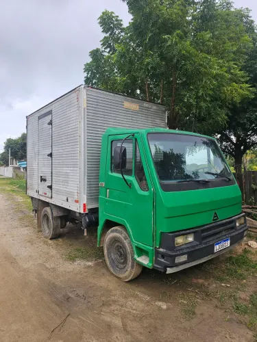 Caminhão Baú Agrale 1600D RS