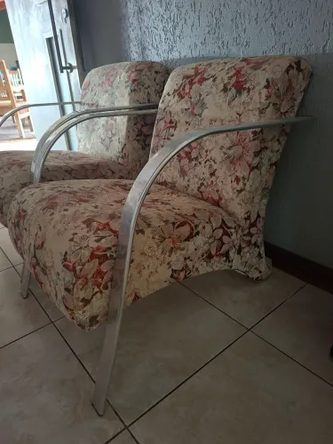 Poltronas (R$ 60,00 cada)