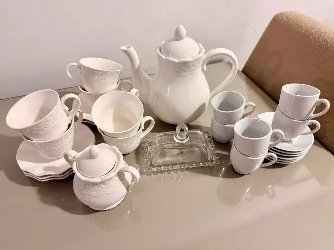 Conjunto para Café/Chá em Porcelana - R$ 170,00